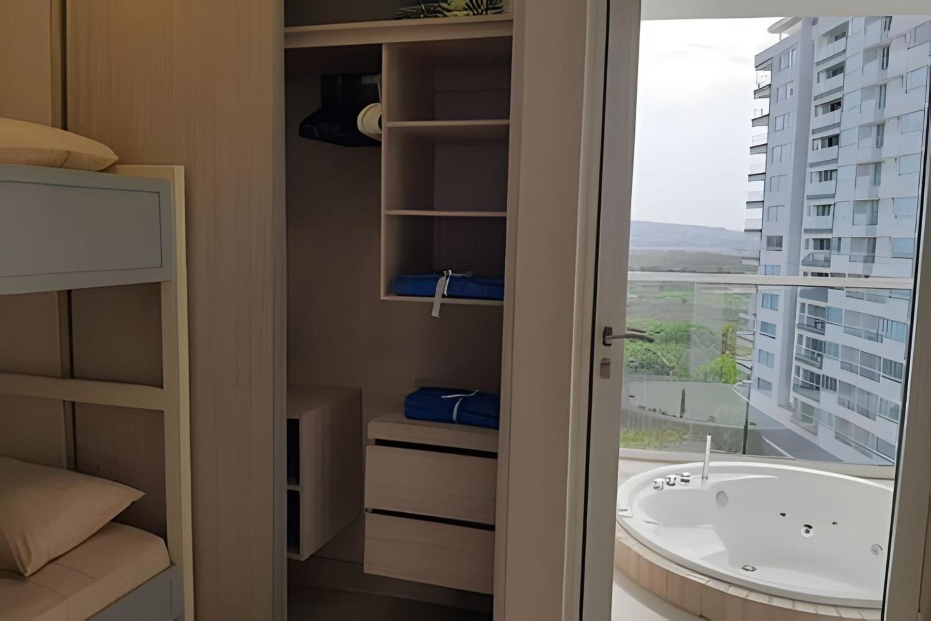 2 Dormitorios Jacuzzi Y Vista Mar. Frente A Playa Cartagena Exterior photo