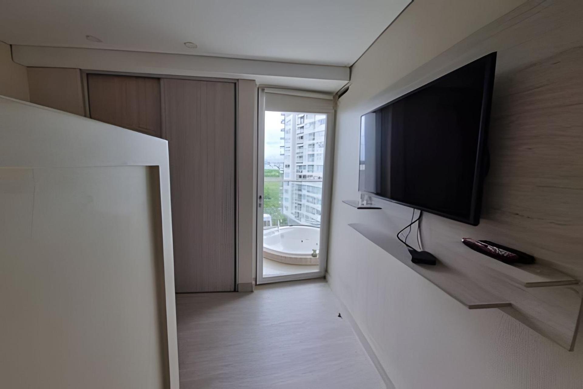 2 Dormitorios Jacuzzi Y Vista Mar. Frente A Playa Cartagena Exterior photo